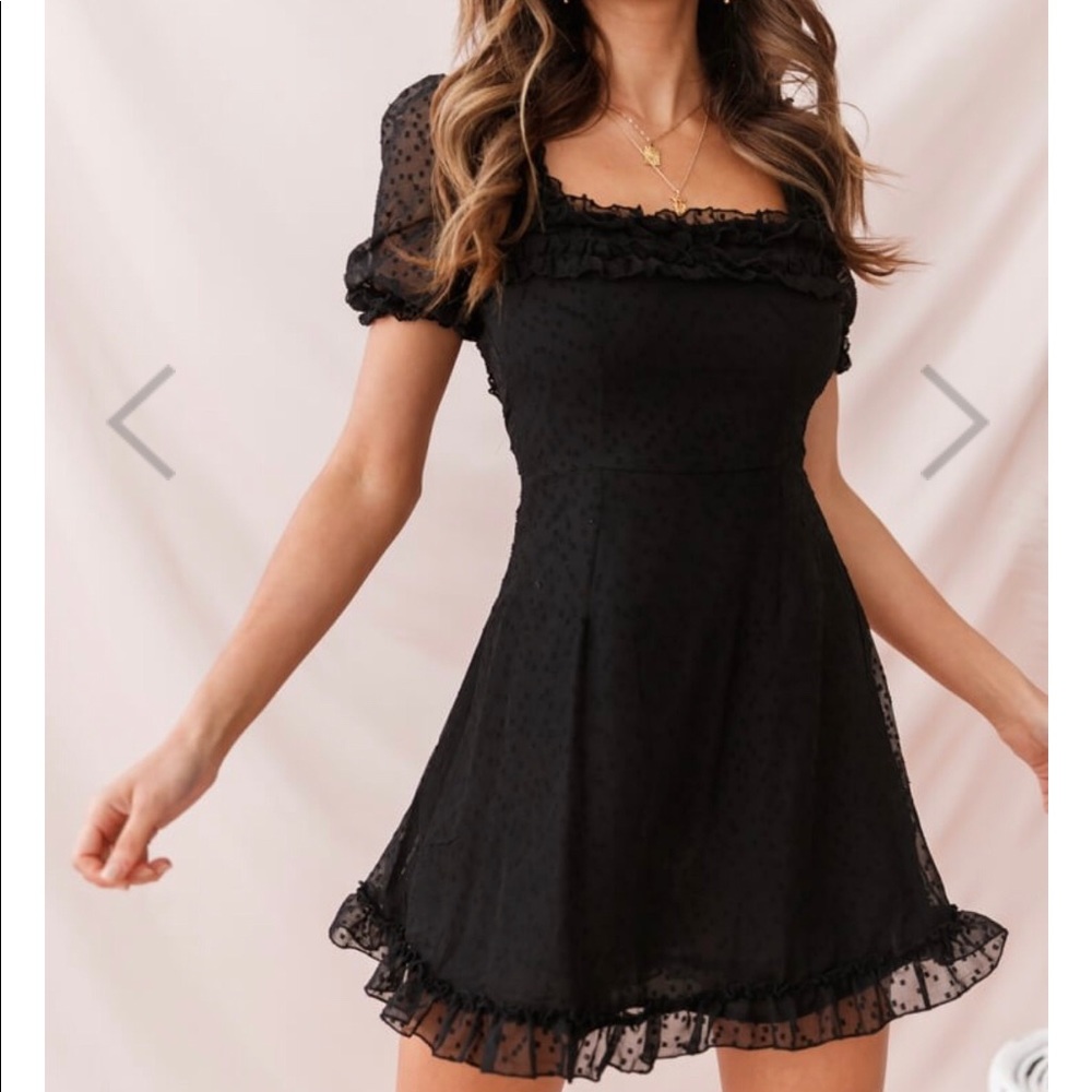Black Selfie Leslie Dress